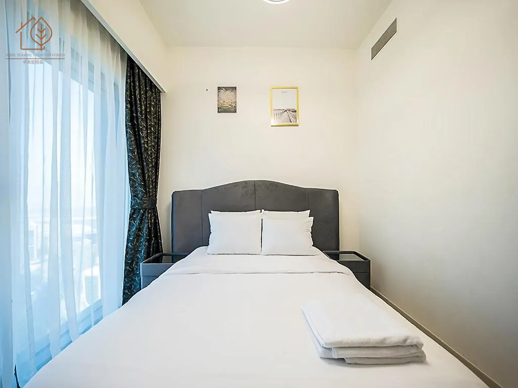 アパート Stunning 3-Bedroom Home With Panoramic Burj Khalifa Views From High Floor 193Br-3 ドバイ アラブ首長国連邦
