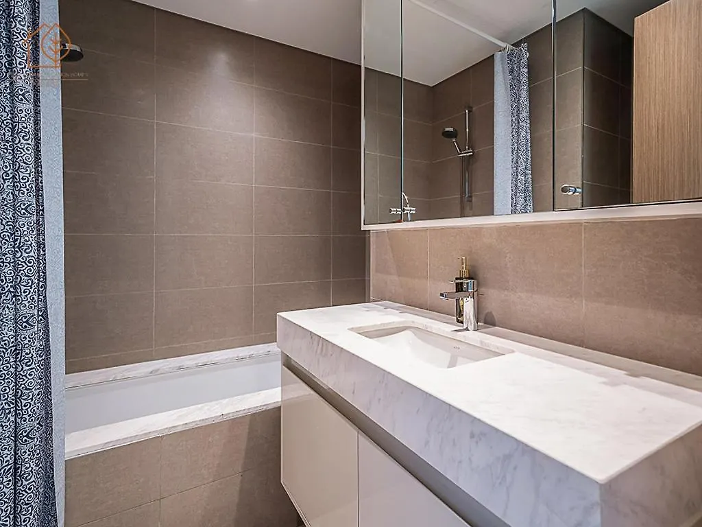 アパート Stunning 3-Bedroom Home With Panoramic Burj Khalifa Views From High Floor 193Br-3 ドバイ