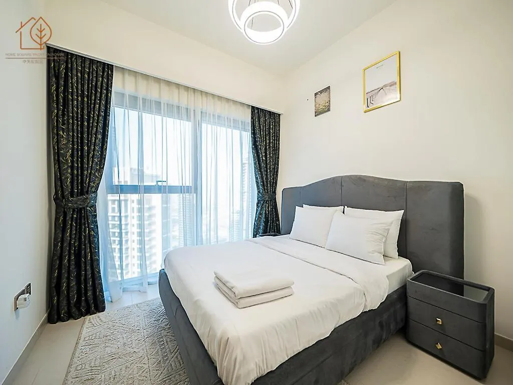 Stunning 3-Bedroom Home With Panoramic Burj Khalifa Views From High Floor 193Br-3 ドバイ アパート