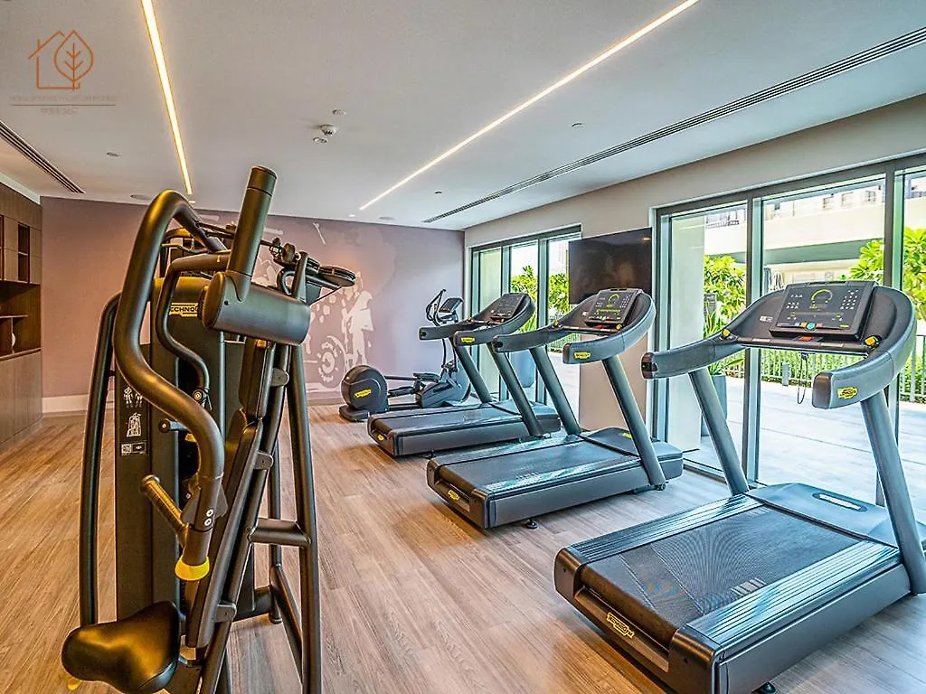 Stunning 3-Bedroom Home With Panoramic Burj Khalifa Views From High Floor 193Br-3 Dubai Apartment