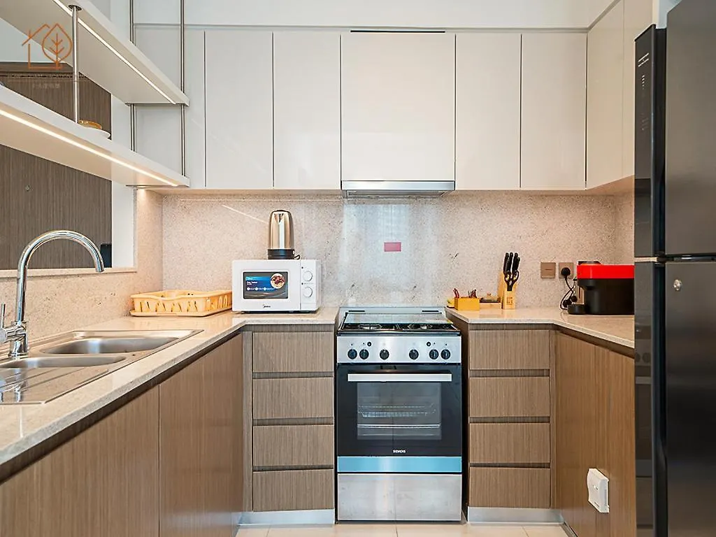 Stunning 3-Bedroom Home With Panoramic Burj Khalifa Views From High Floor 193Br-3 Dubai Apartment